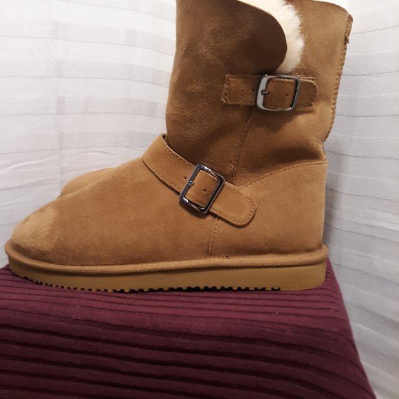 (( Listing #101 )) (( NEW )) Women's Boots - Picture 2 of 11